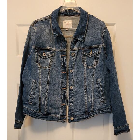 Torrid Denim Short Jean Jacket Womens Size 2 Blue Button Up (Size Plus 18-20) - Picture 11 of 13